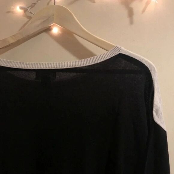 Old Navy | Colorblock Sweater - Picture 4 of 4